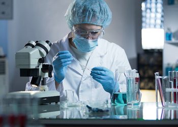 Qual a importância da acreditação para laboratórios de análises clínicas?