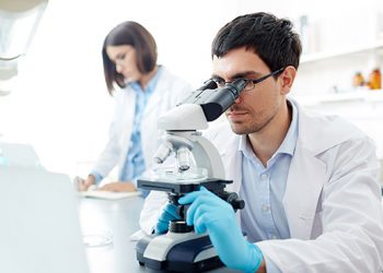 O que é software para laboratórios de análises clínicas?