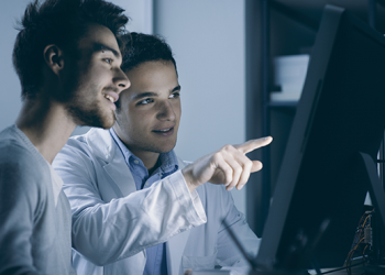 Como um software ajuda a produzir resultados laboratoriais consistentes?