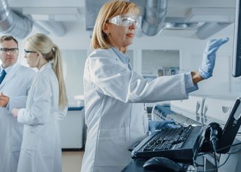 Qual a importância da tecnologia laboratorial?